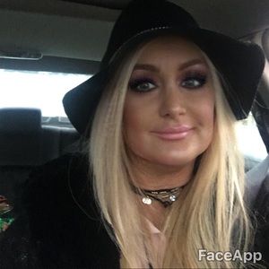 Meet your Posher, Kelly